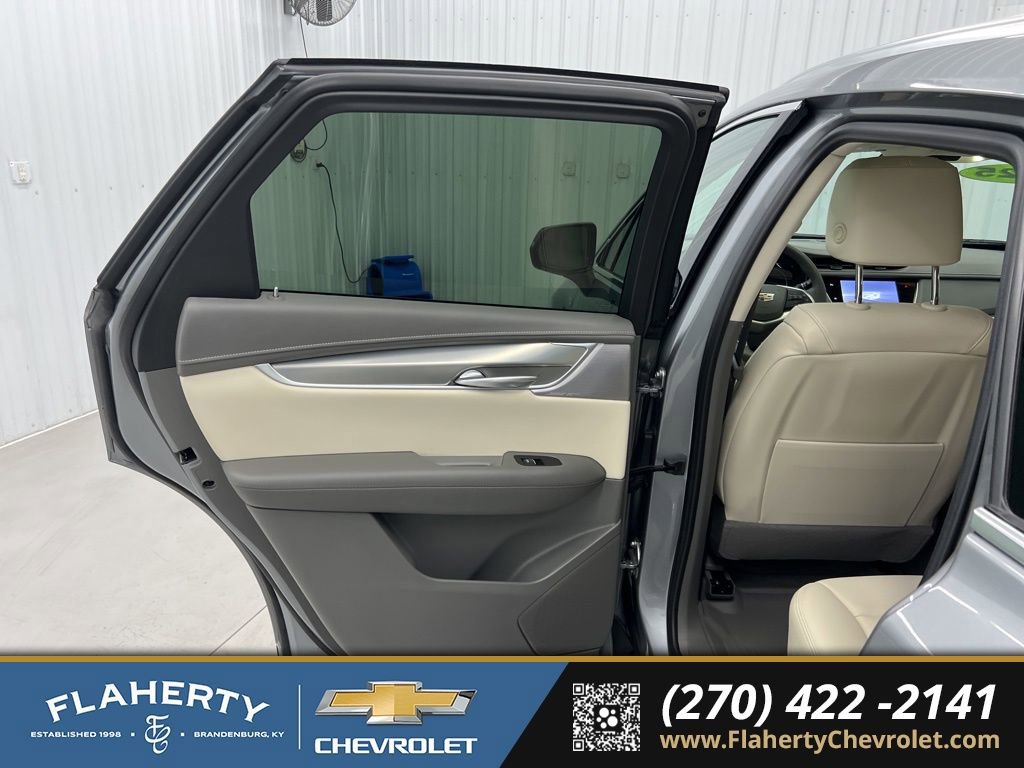 Used 2025 Cadillac XT5 Premium Luxury w/ LPO, Floor Liner Package FWD image 10