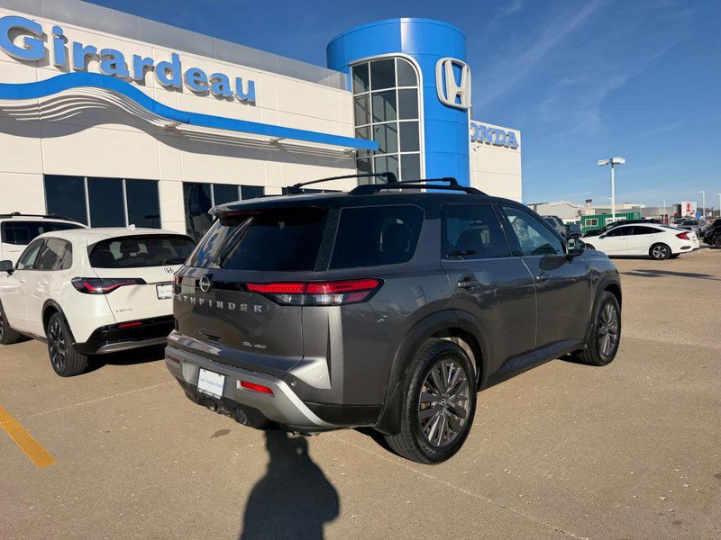 Used 2022 Nissan Pathfinder SL w/ SL Premium Package AWD/4WD image 2