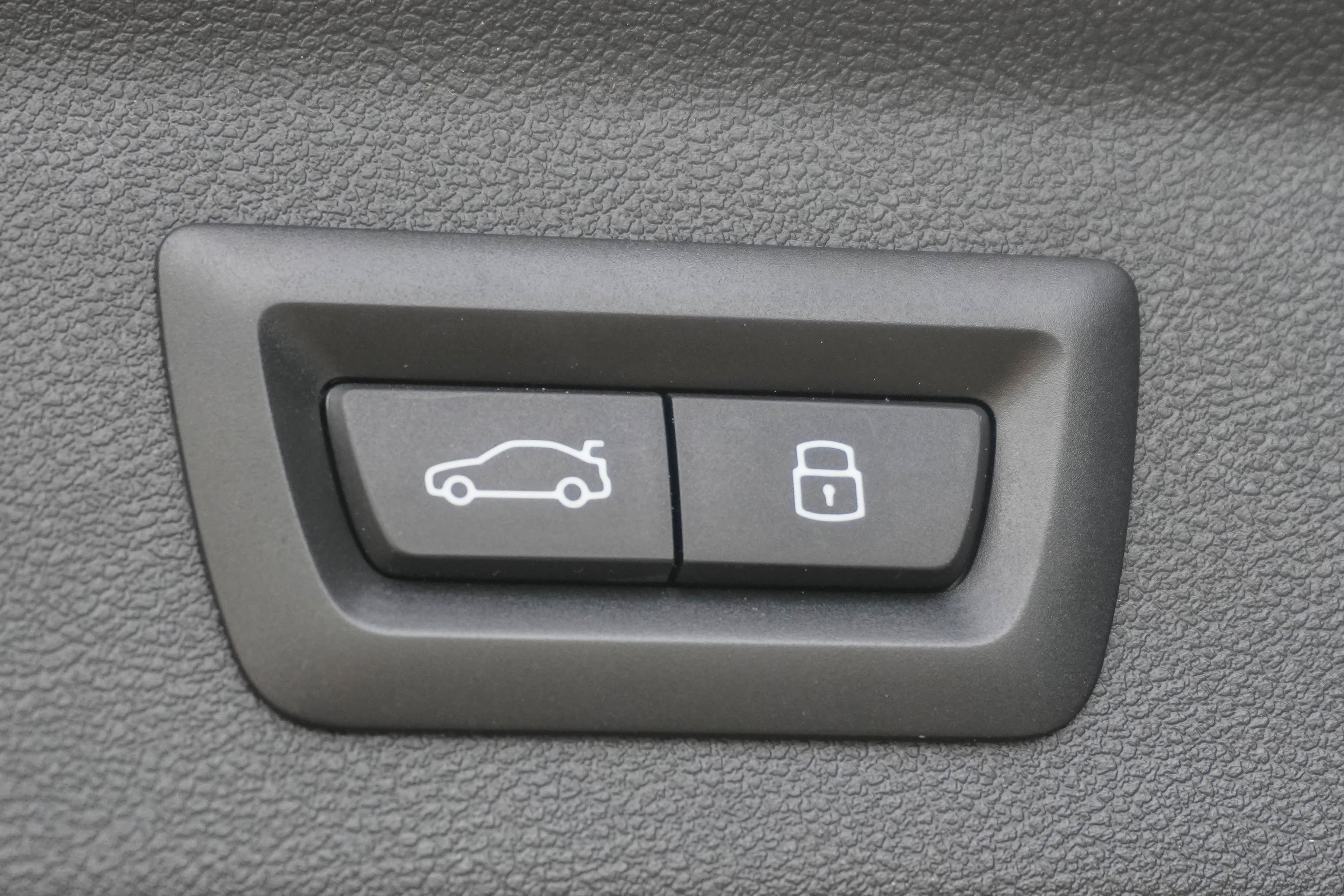 Certified 2023 BMW X3 xDrive30i w/ M Sport Package image 41