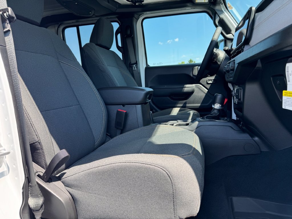 New 2026 Jeep Gladiator Sport AWD/4WD image 11