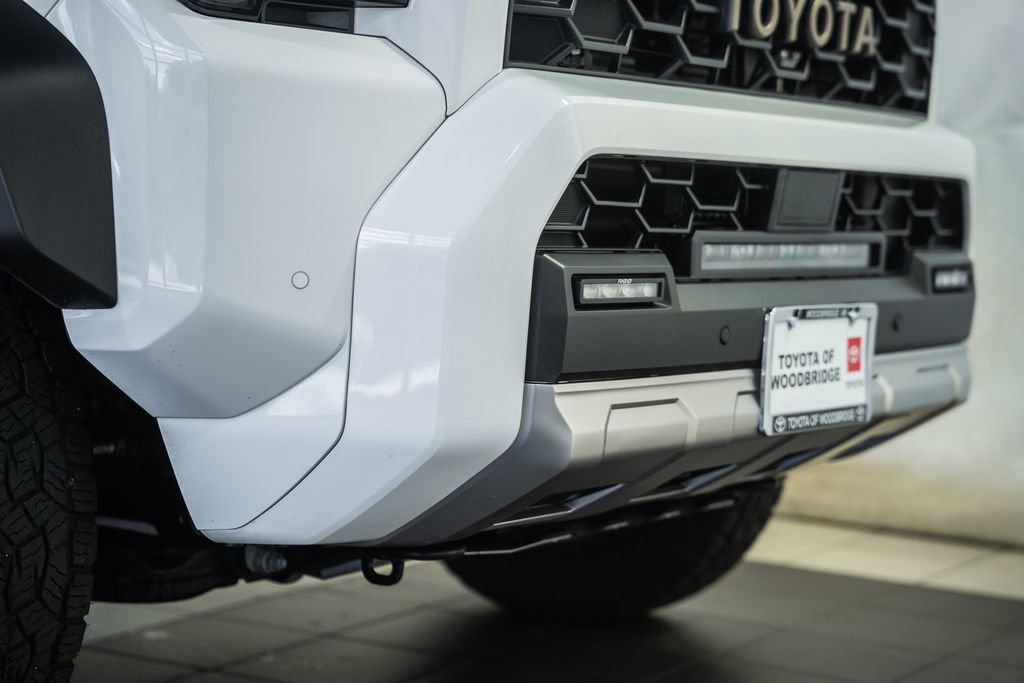 Used 2025 Toyota 4Runner Trailhunter AWD/4WD image 15