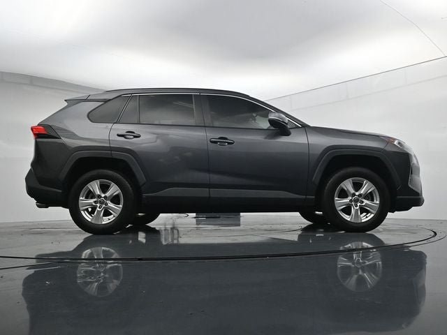 Used 2021 Toyota RAV4 XLE AWD/4WD image 35