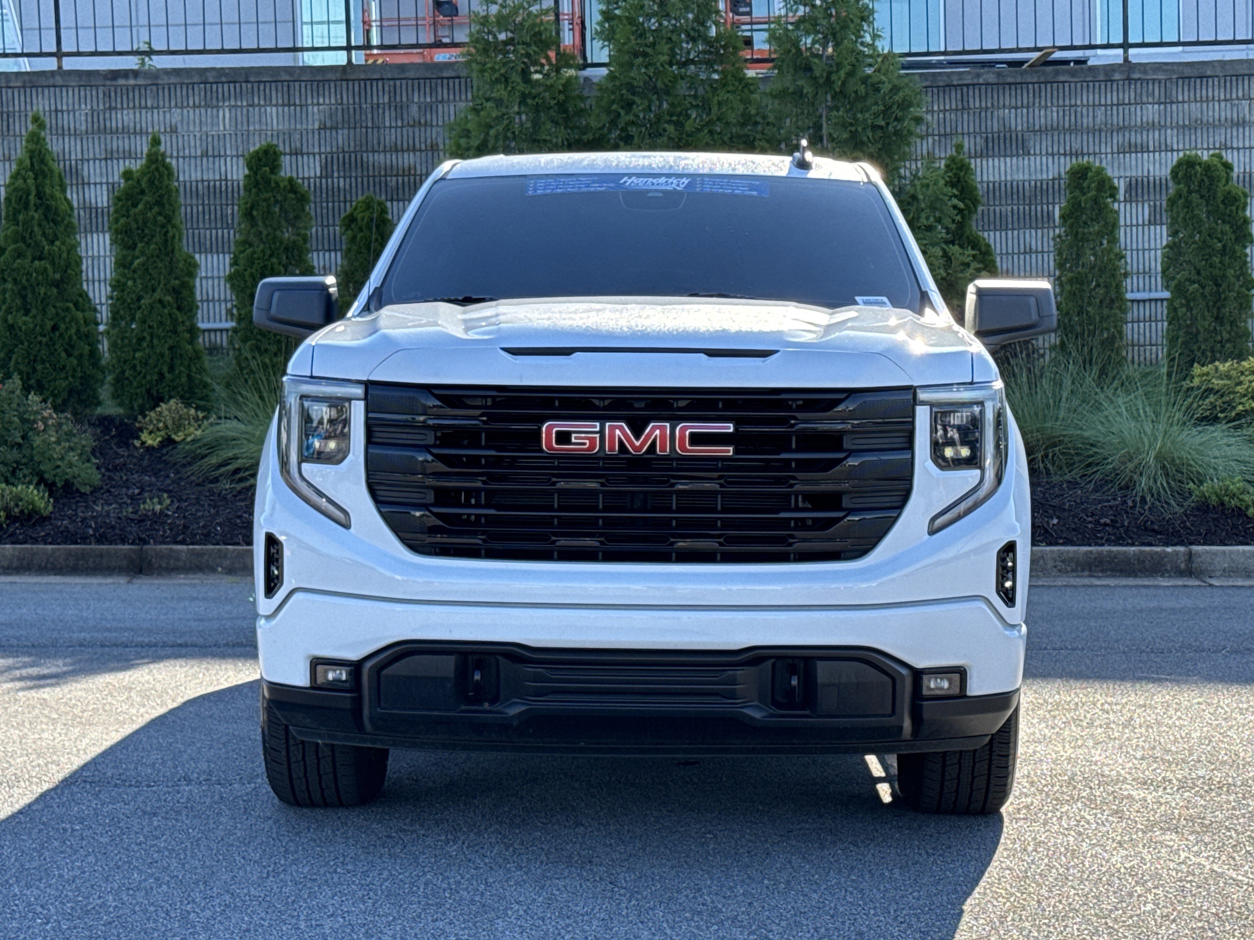 Used 2025 GMC Sierra 1500 Elevation AWD/4WD image 3