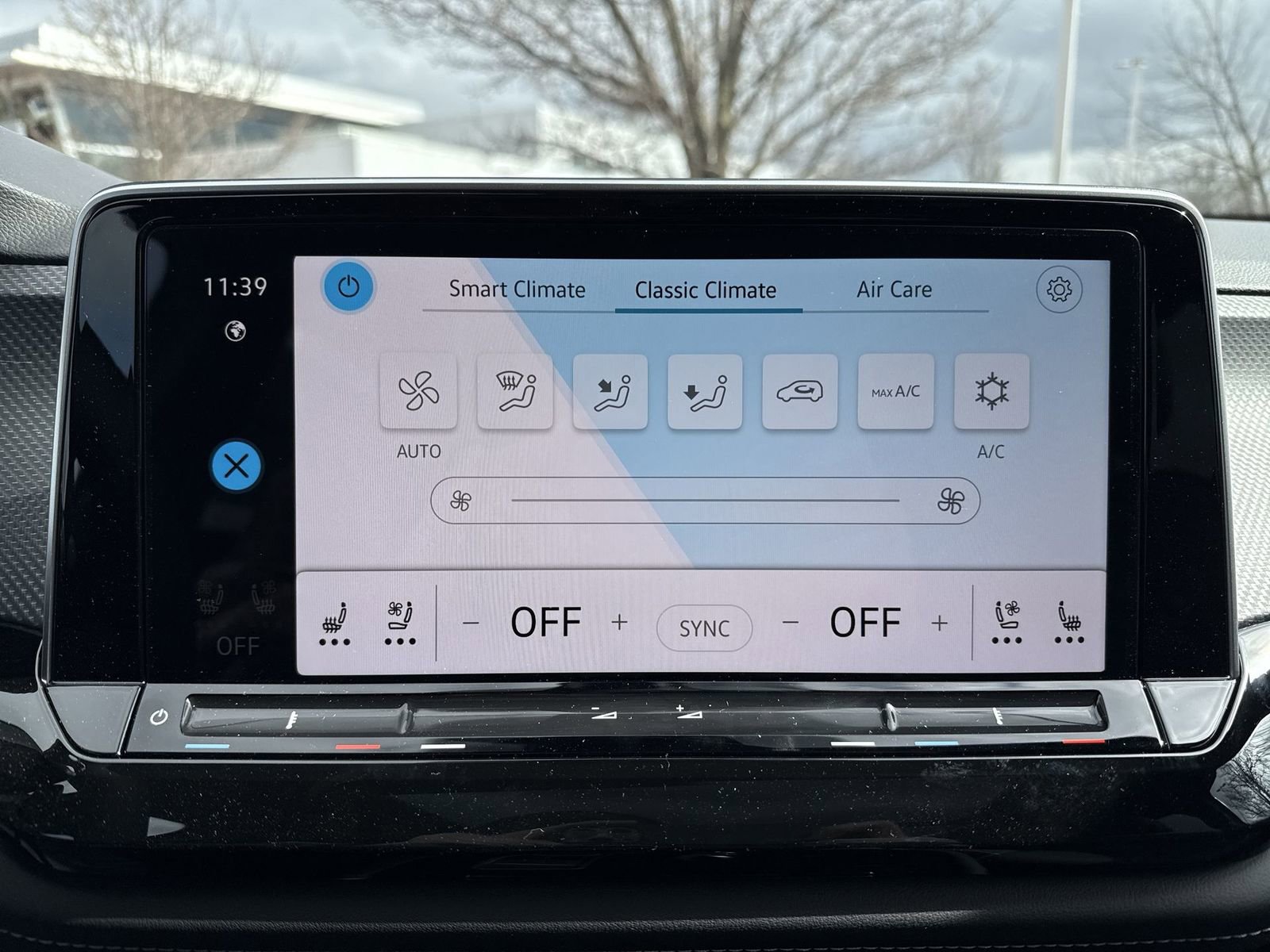 New 2025 Volkswagen Atlas Cross Sport SEL R-Line image 20