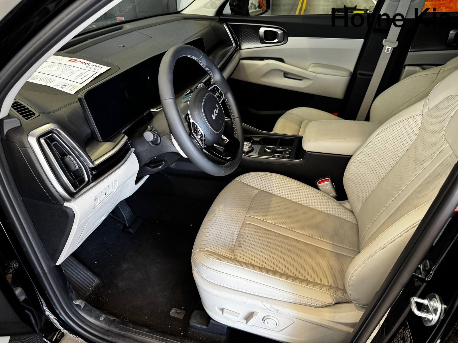 New 2025 Kia Sorento EX image 9