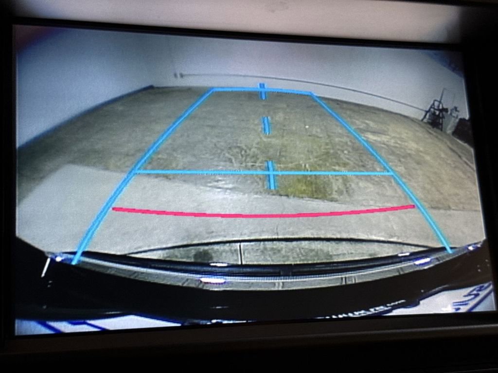 Used 2014 Lexus GX 460 w/ Premium Package image 16