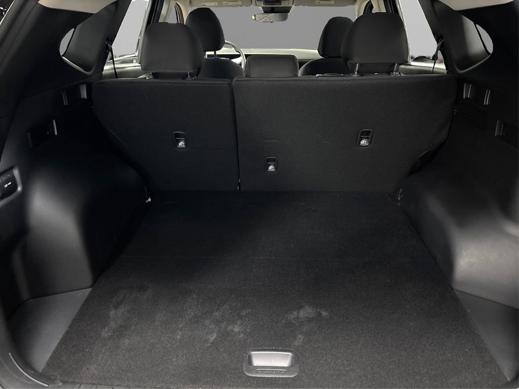 Used 2025 Hyundai Tucson SE AWD/4WD image 11