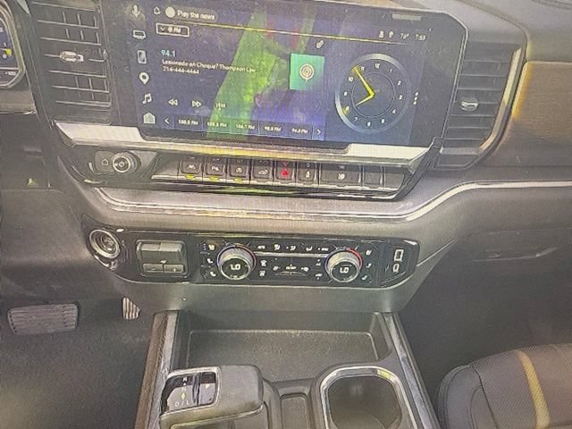 Used 2023 Chevrolet Silverado 1500 High Country w/ Technology Package AWD/4WD image 11