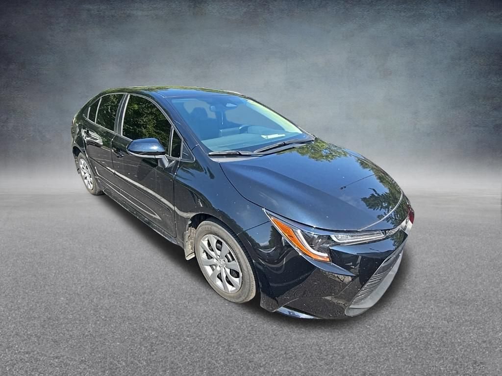 Used 2024 Toyota Corolla LE FWD image 11