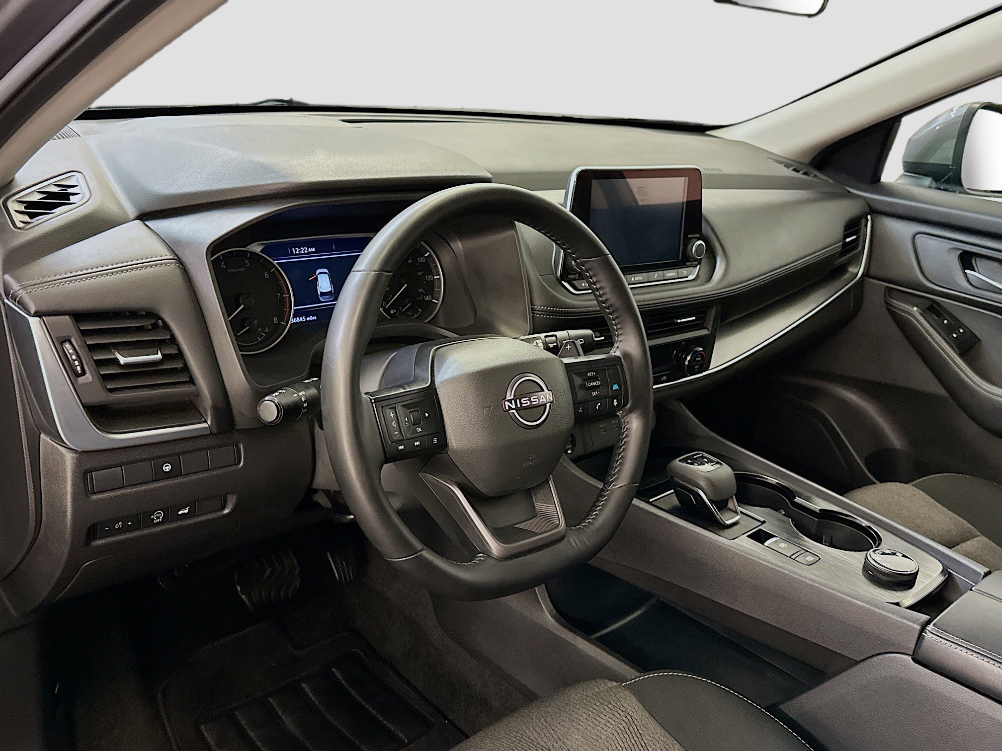 Used 2025 Nissan Rogue SV image 18