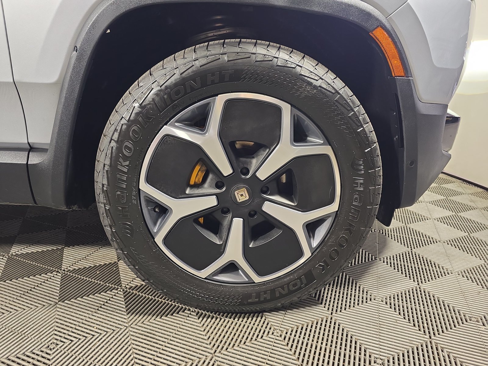 Used 2024 Rivian R1T Adventure Quad AWD/4WD image 11