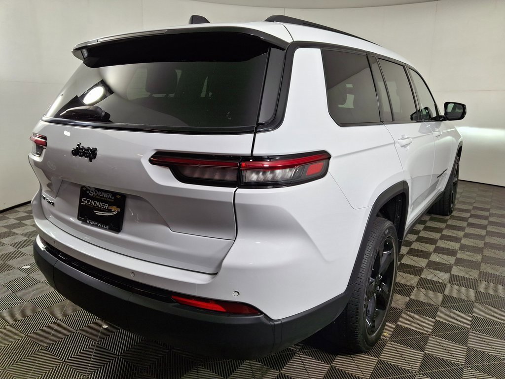 Used 2022 Jeep Grand Cherokee L Laredo image 5