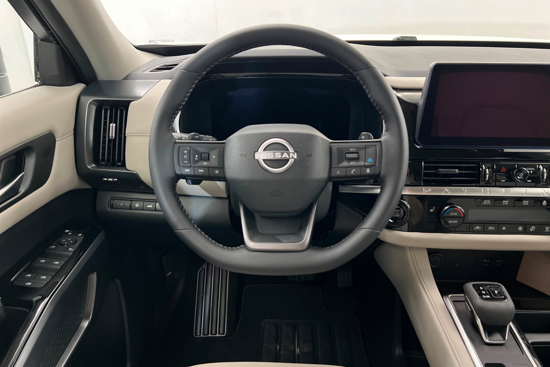 New 2026 Nissan Pathfinder SL image 12