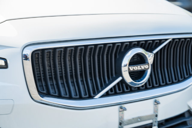 Used 2020 Volvo S60 T6 Momentum w/ Protection Package Premier AWD/4WD image 9
