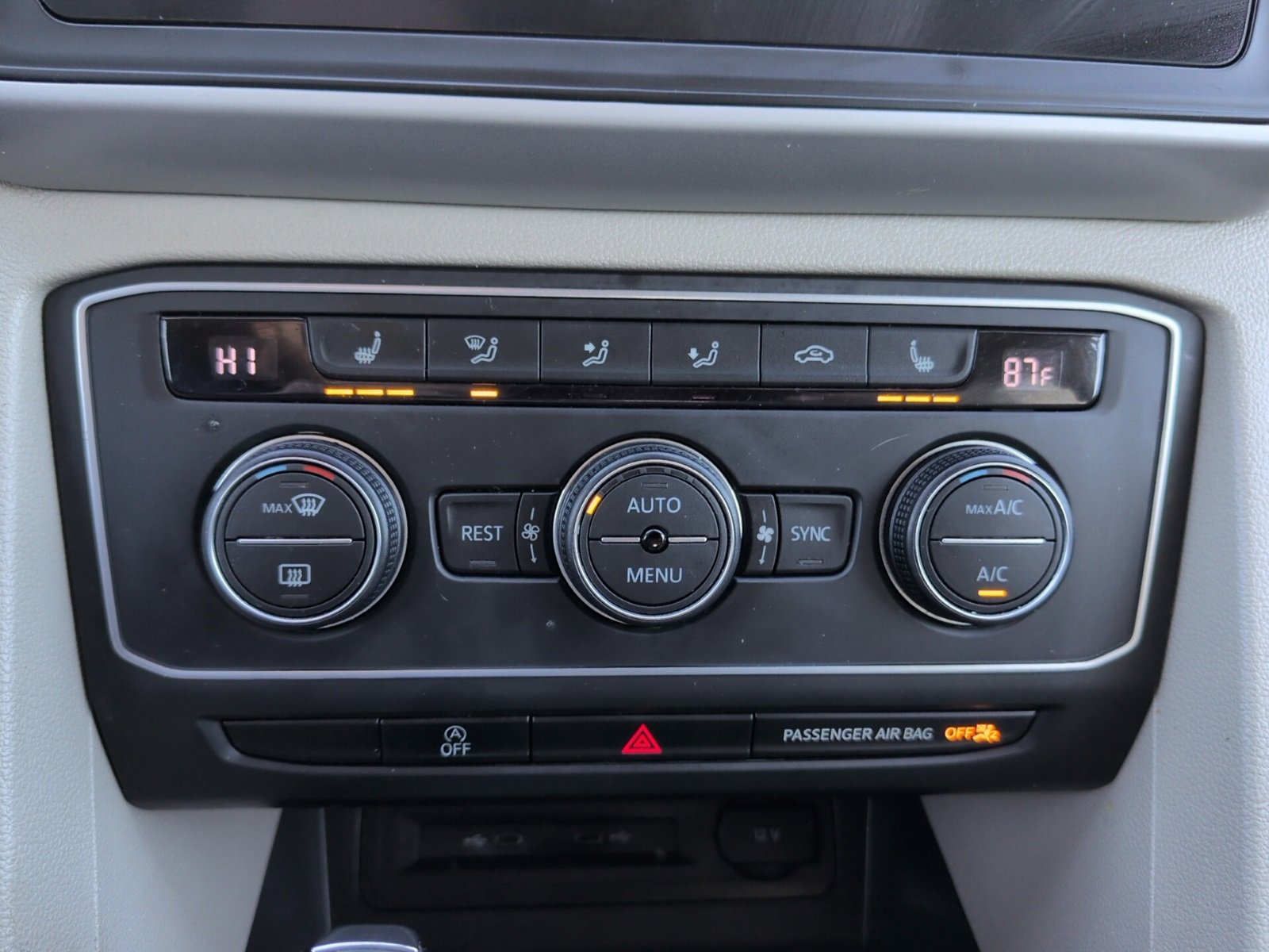 Used 2021 Volkswagen Atlas SE image 27