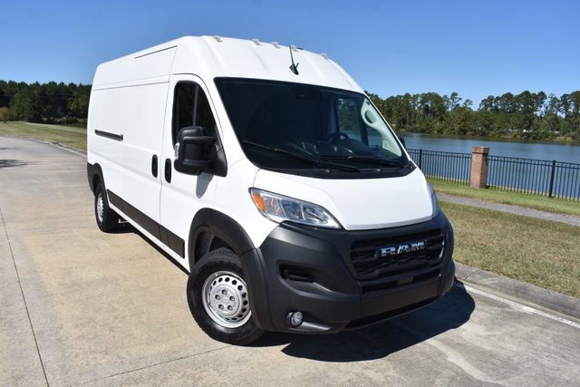 Used 2025 RAM ProMaster 2500 w/ Convenience Group FWD image 2