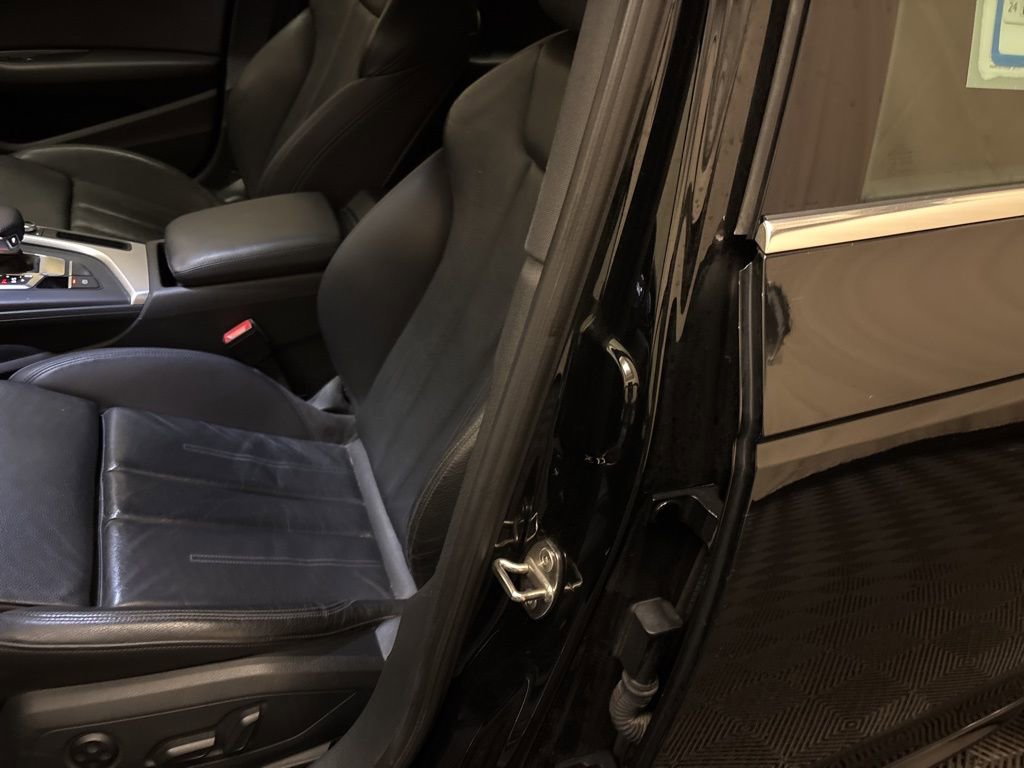 Used 2017 Audi A4 2.0T Premium Plus w/ Premium Plus Package image 11