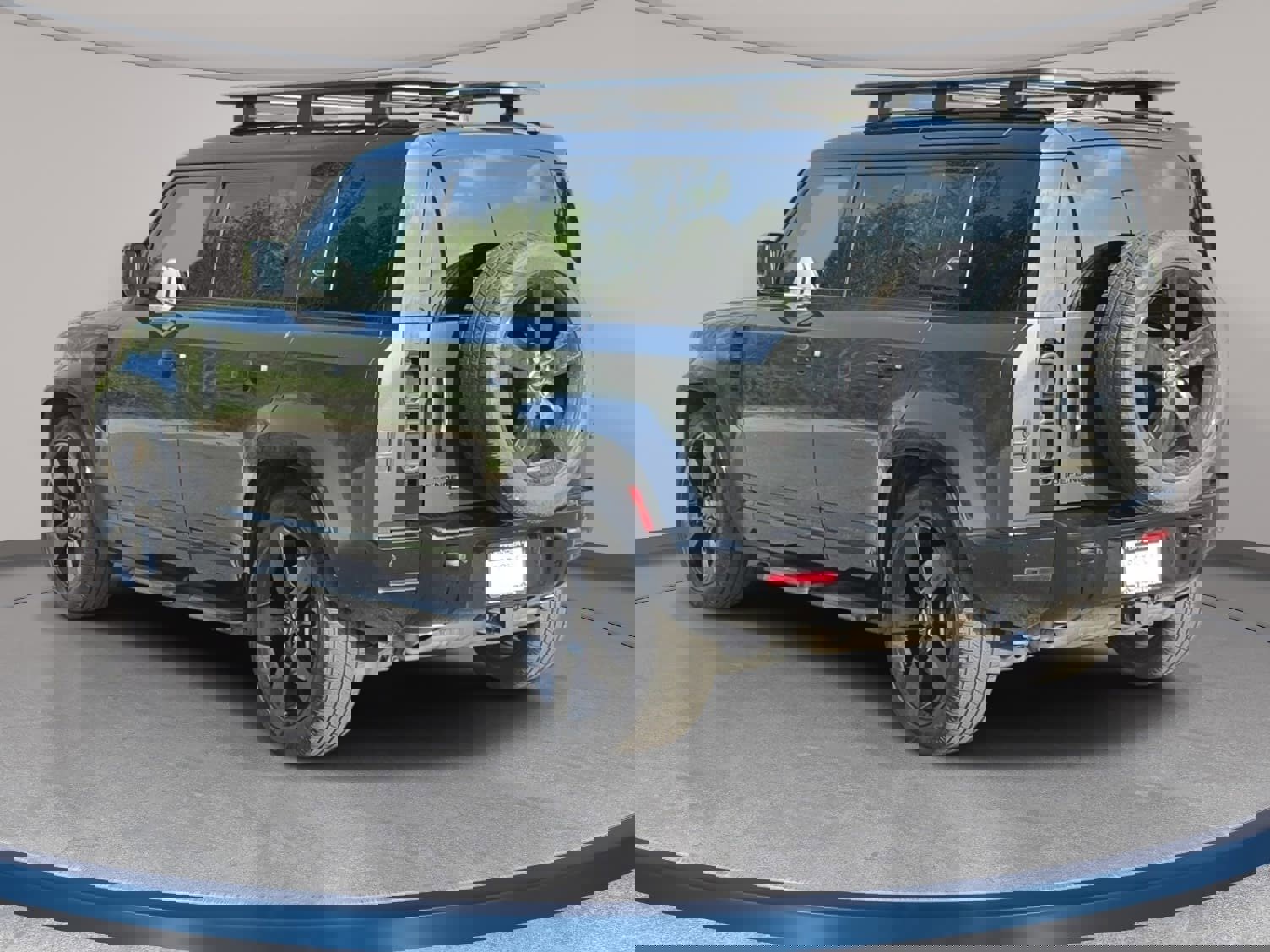 Certified 2022 Land Rover Defender 110 X-Dynamic HSE image 7