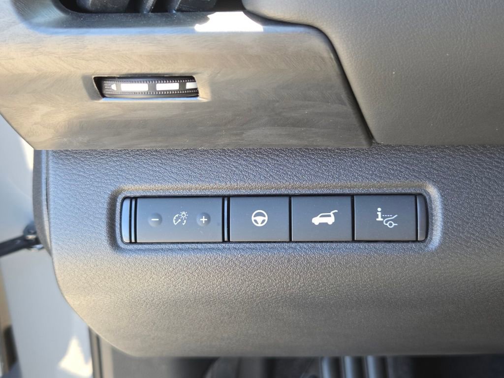 New 2026 Nissan Pathfinder Platinum FWD image 26