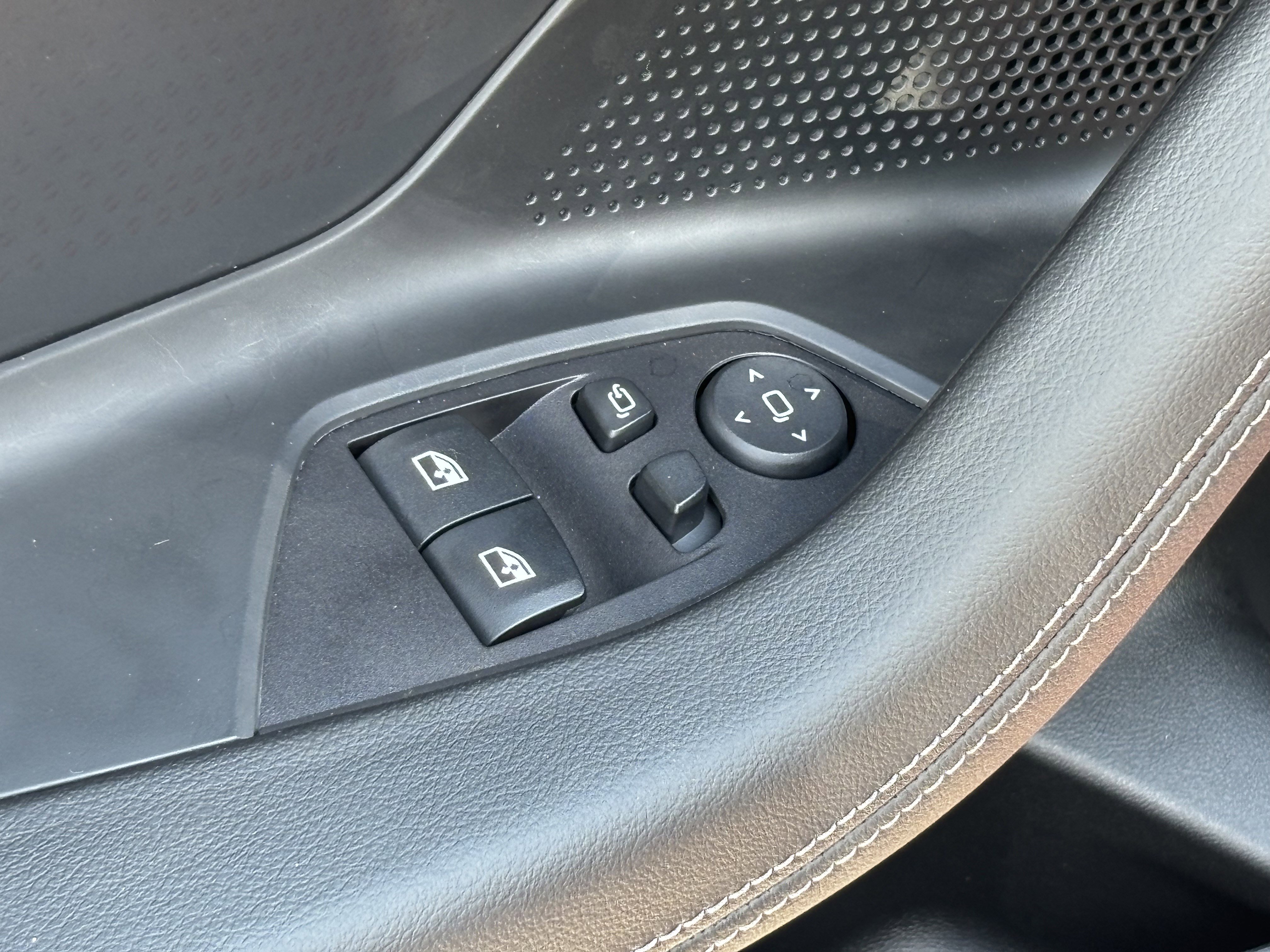 Used 2025 BMW 230i xDrive Coupe w/ Convenience Package image 14