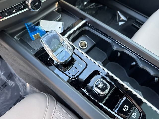 Used 2026 Volvo XC60 B5 Plus w/ Protection Package Premier image 30