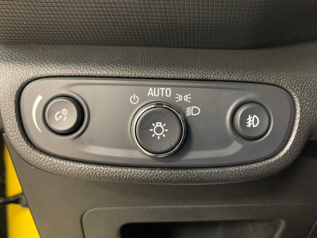 Used 2023 Chevrolet TrailBlazer ACTIV w/ Sun and Liftgate Package AWD/4WD image 14