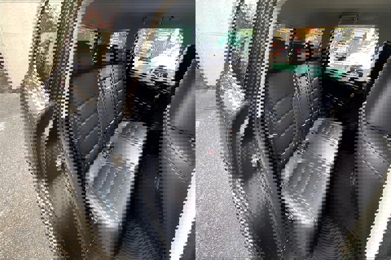 Used 2016 Volkswagen Touareg Sport image 26