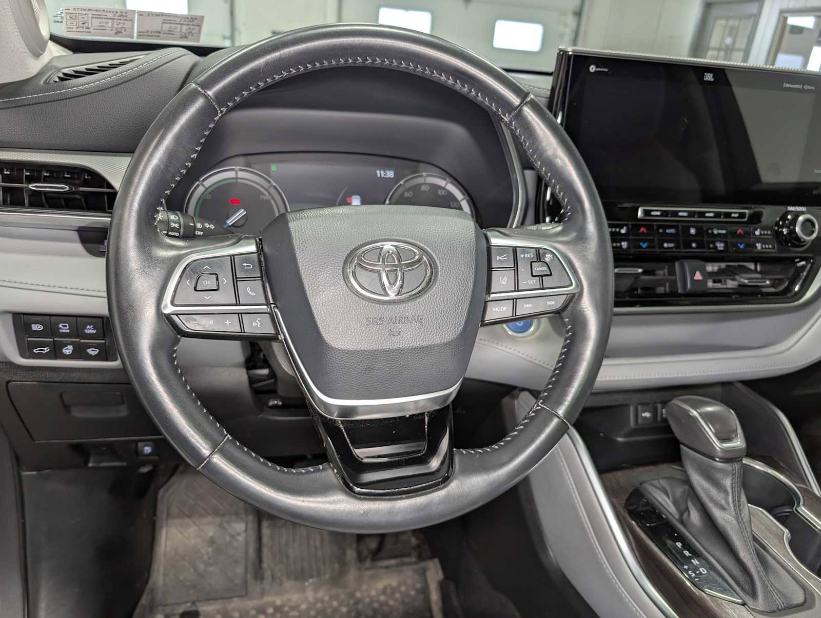 Used 2021 Toyota Highlander Platinum image 40