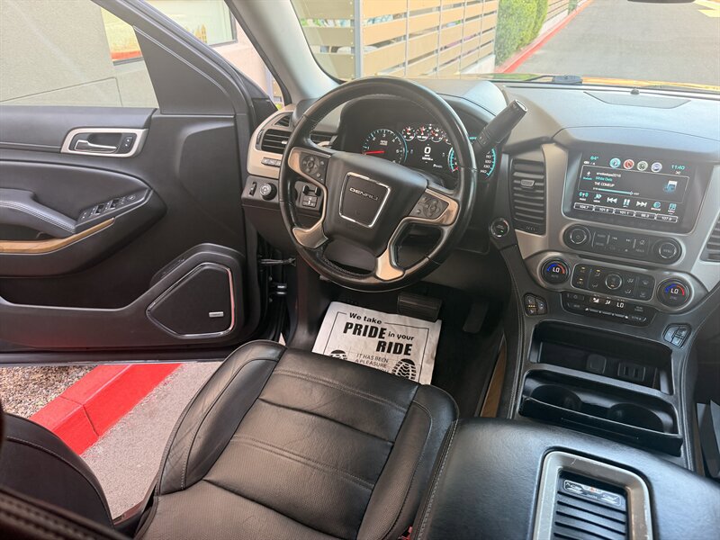 Used 2019 GMC Yukon XL Denali AWD/4WD image 27