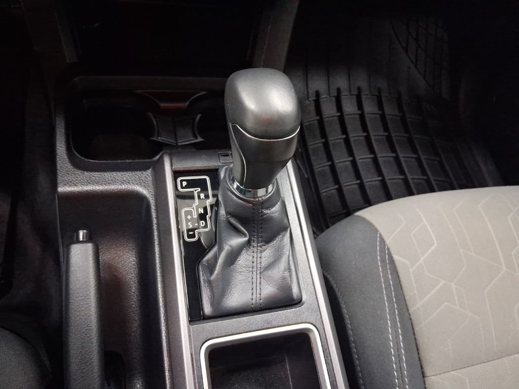 Used 2023 Toyota Tacoma TRD Off-Road w/ Technology Package AWD/4WD image 15