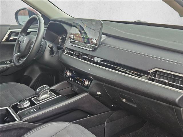 Used 2023 Mitsubishi Outlander SE FWD image 23