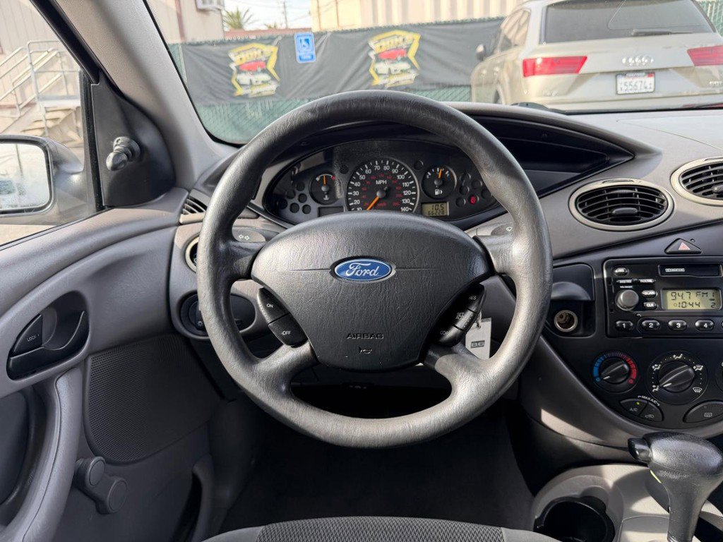 Used 2003 Ford Focus LX image 27