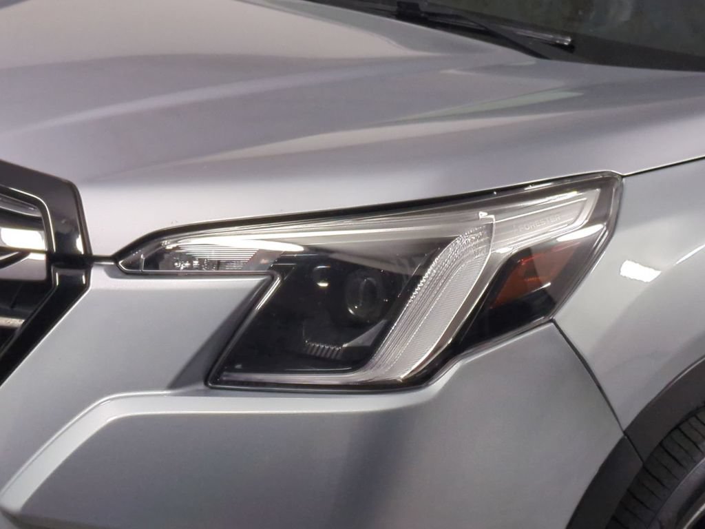 Used 2022 Subaru Forester Limited AWD/4WD image 10