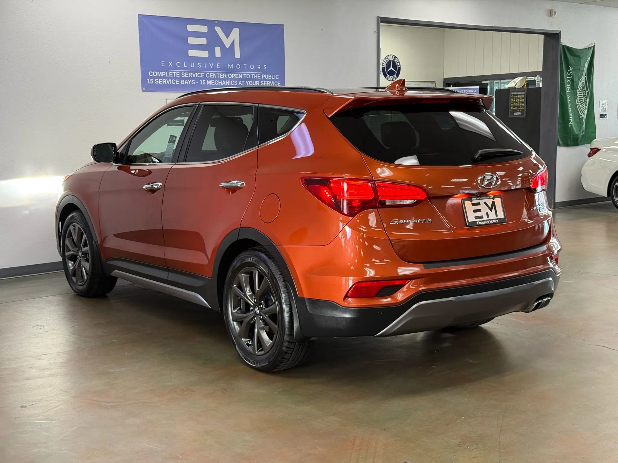 Used 2018 Hyundai Santa Fe Sport w/ Cargo Package FWD image 6