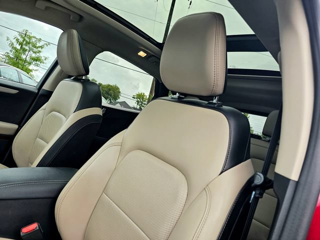 Used 2020 Ford Escape SEL AWD/4WD image 19