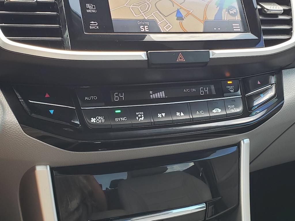 Used 2016 Honda Accord Touring image 27