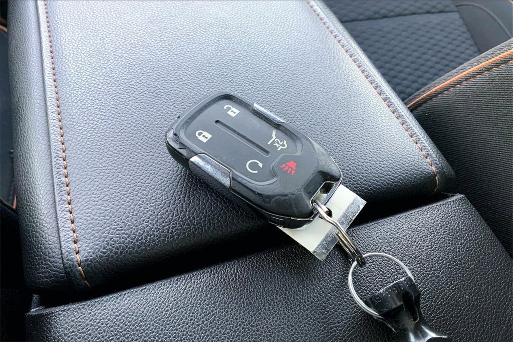 Used 2017 GMC Acadia SLE w/ Driver Alert Package I image 25