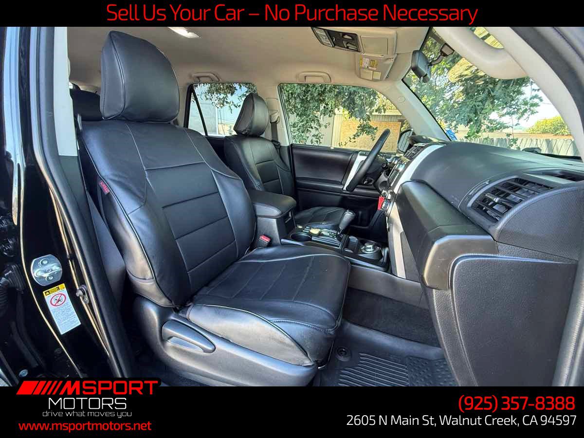 Used 2018 Toyota 4Runner SR5 AWD/4WD image 14