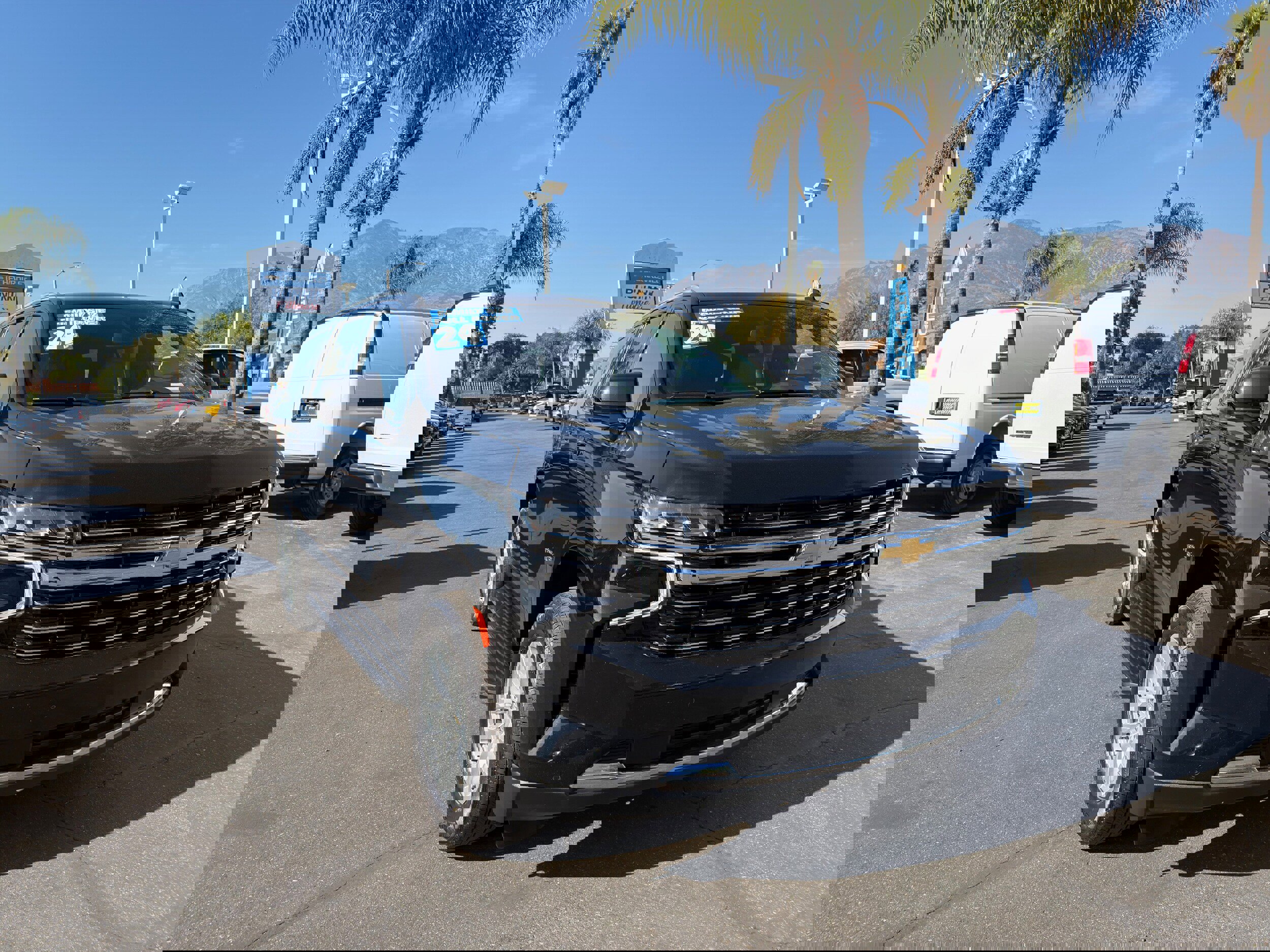 Used 2024 Chevrolet Tahoe LT image 2