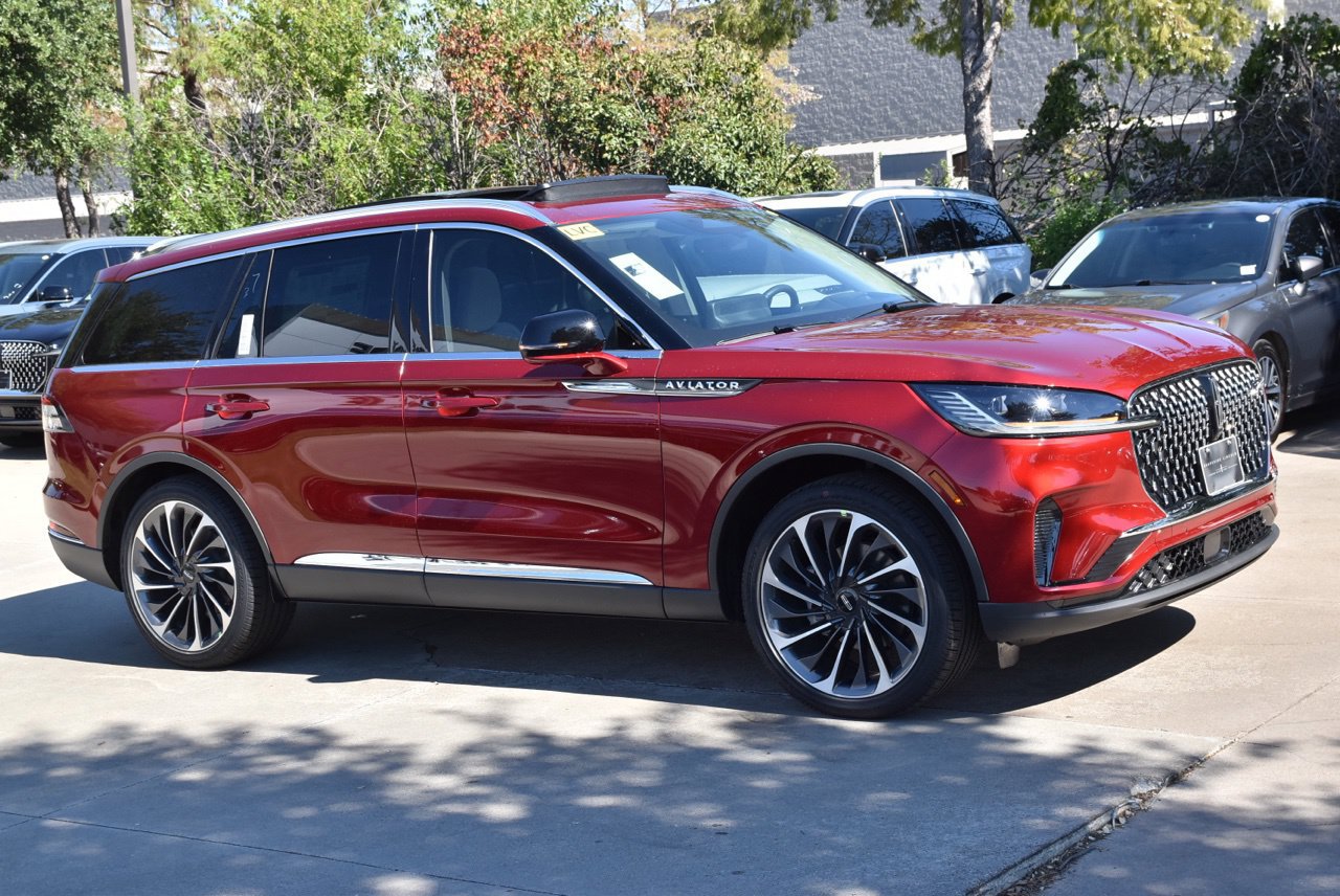 New 2027 Lincoln Aviator Reserve AWD/4WD image 4