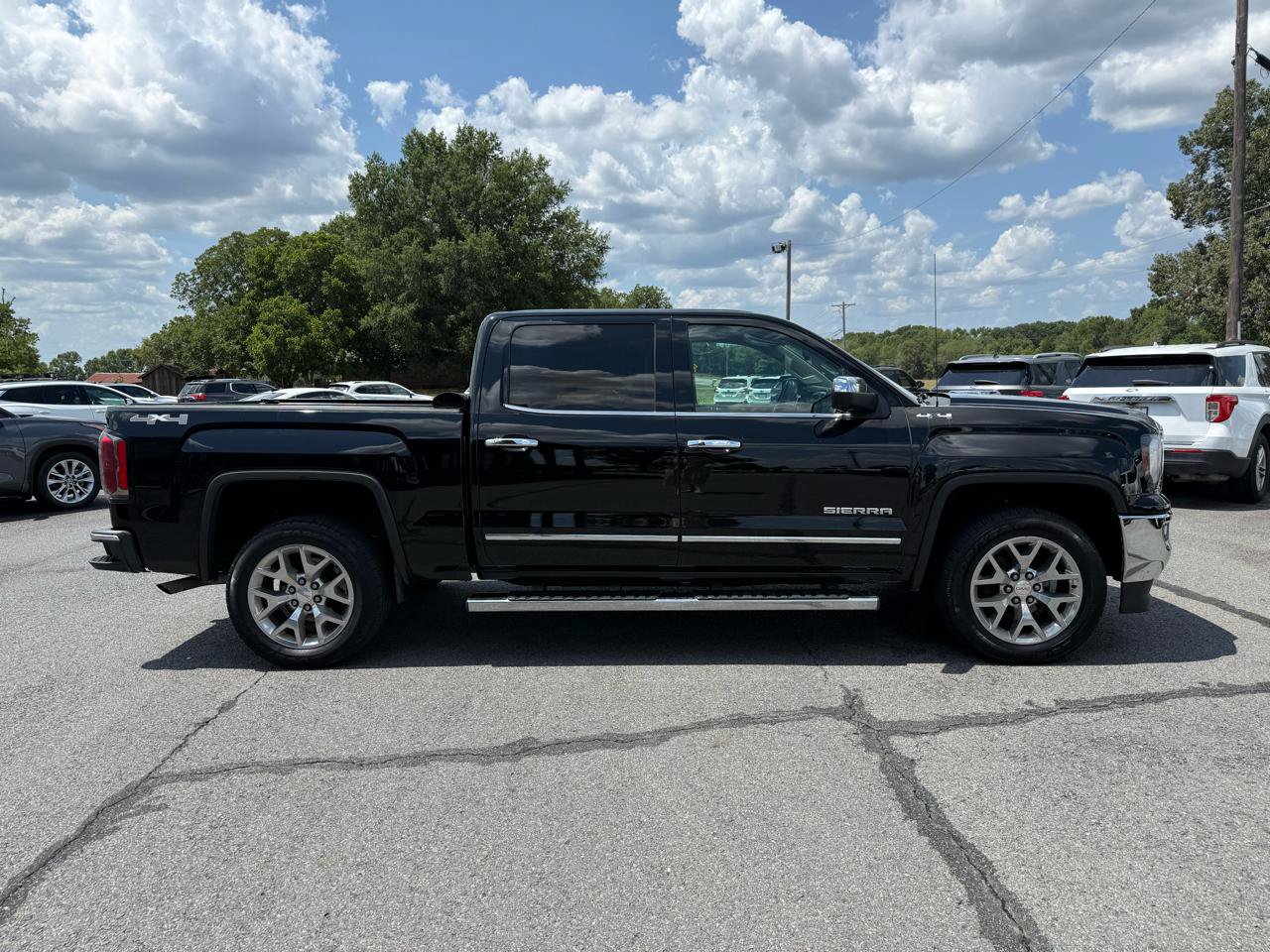 Used 2016 GMC Sierra 1500 SLT w/ SLT Premium Package AWD/4WD image 8