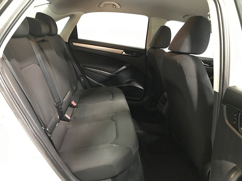 Used 2015 Volkswagen Passat 1.8T Limited Edition image 20