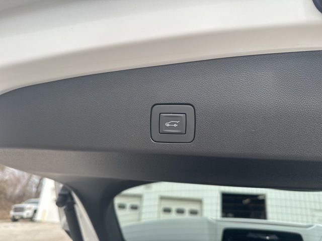 Used 2025 Buick Encore GX Avenir w/ Avenir Technology Package AWD/4WD image 60