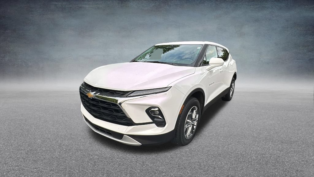 Used 2025 Chevrolet Blazer LT AWD/4WD image 5