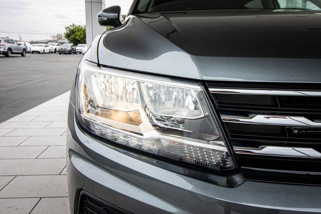 Used 2021 Volkswagen Tiguan S image 5