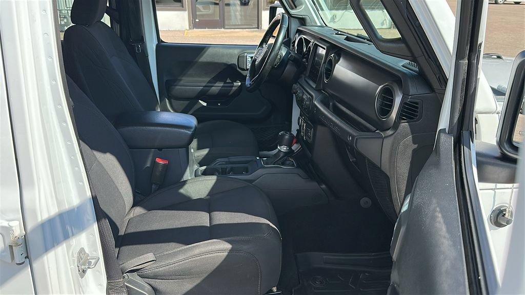 Used 2021 Jeep Wrangler Unlimited Sport AWD/4WD image 31