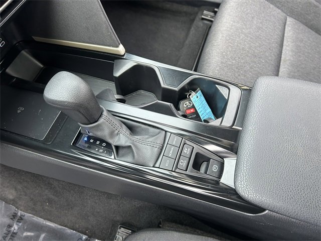 Used 2025 Toyota Camry LE image 17