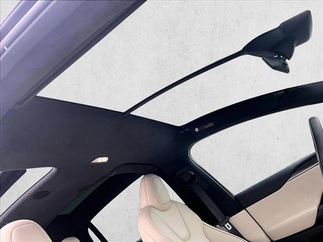 Used 2023 Tesla Model X Plaid image 14