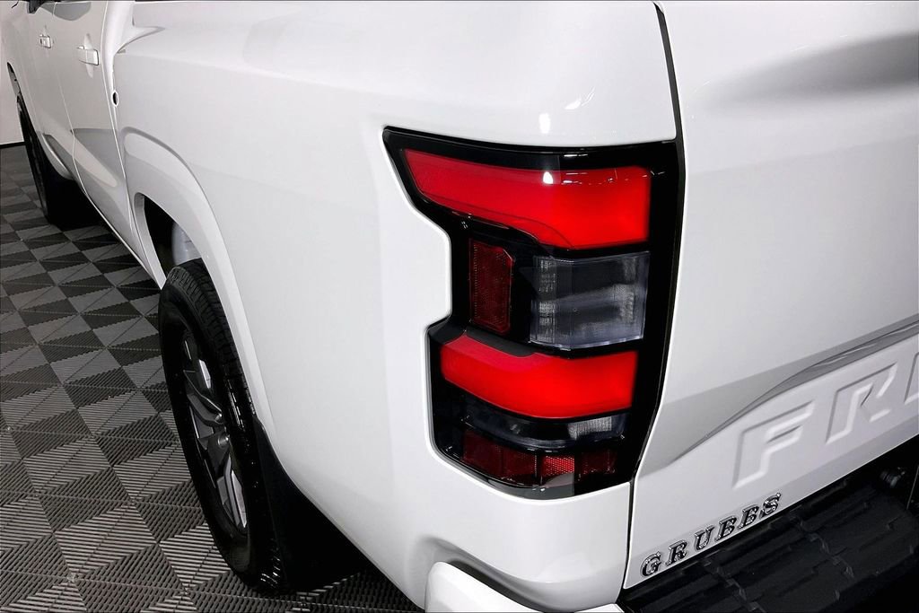 Certified 2025 Nissan Frontier SV w/ SV Convenience Package image 41