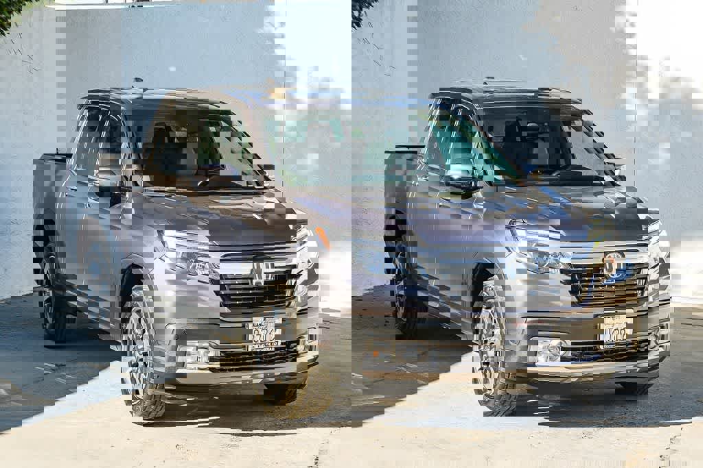 Used 2018 Honda Ridgeline RTL-E image 2